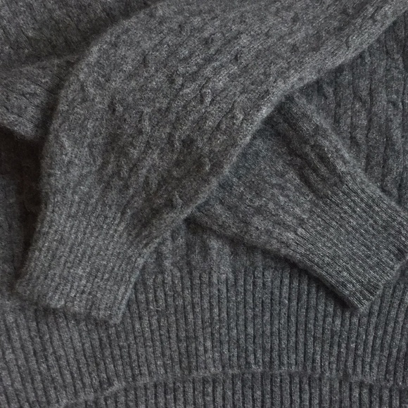 HOST PICK! Grayson and Dunn Grey 2-Ply 100% Cashmere Sweater, Size Large - Picture 5 of 7